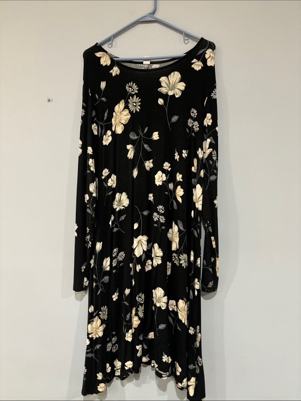 Old Navy Black Long-Sleeve Floral Swing Dress